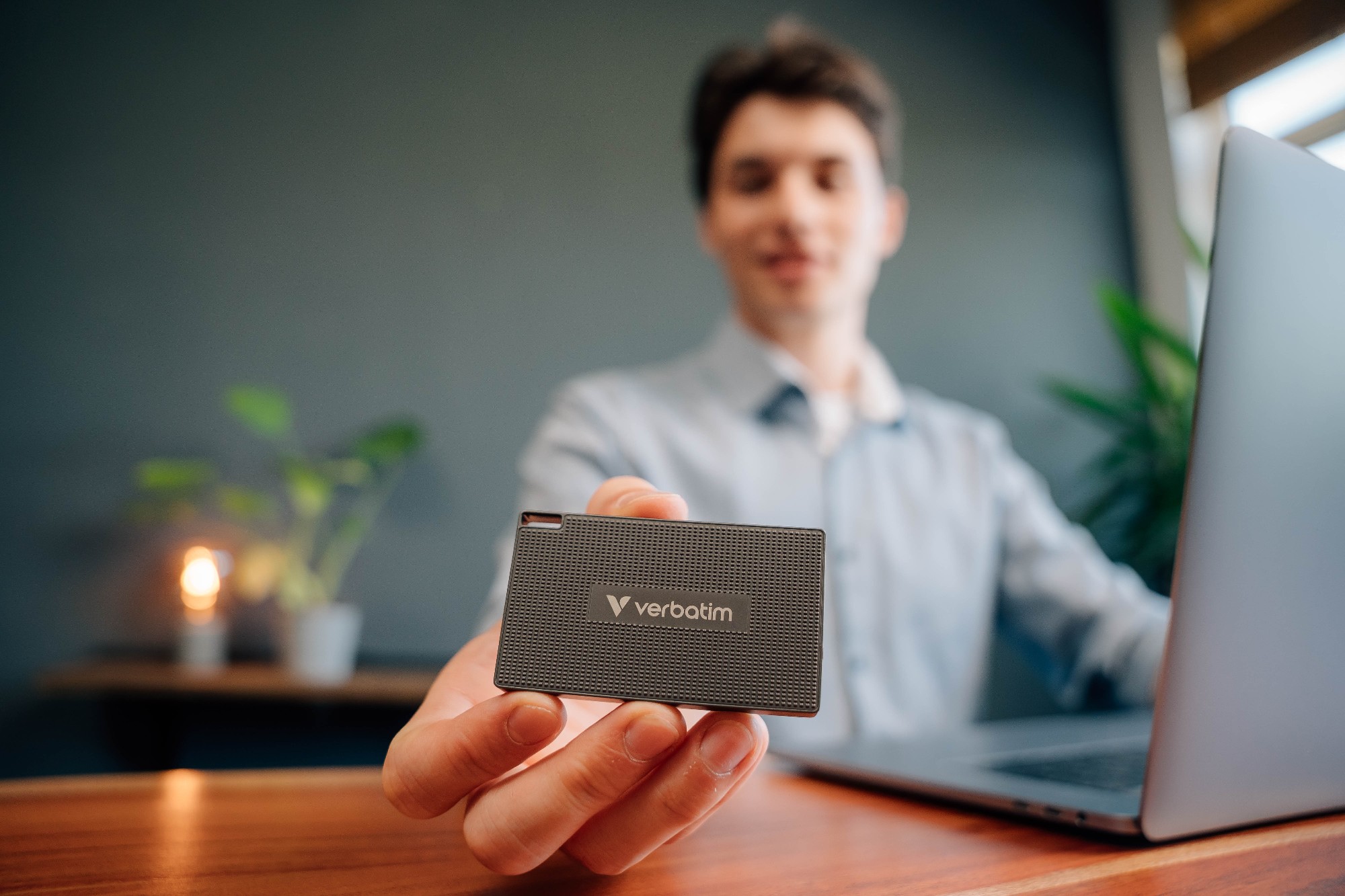 1TB портативный SSD Verbatim Metal Mini, 2000MBps — изображение 5